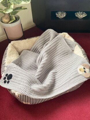 Woodgreen - Simple and Sweet Dog or Cat Blanket