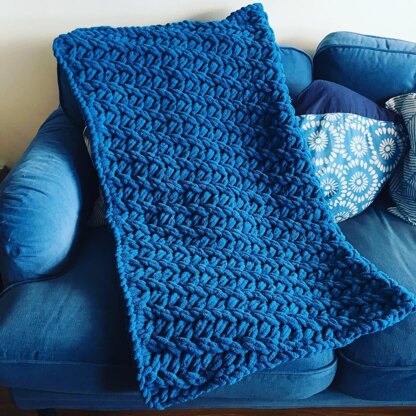 Twisted Ribbon Blanket Knitting pattern by ilovemyblanket | LoveCrafts