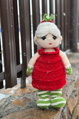 Mrs Claus knitting pattern