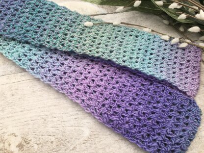 The Everlasting Infinity Scarf - Free Pattern - Through The Loop