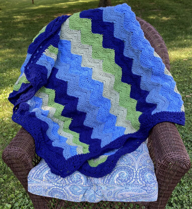 Ocean Waves Throw