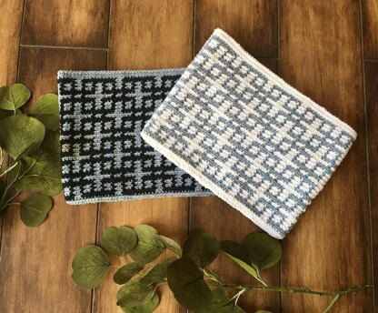 Lattice Tapestry Pouch