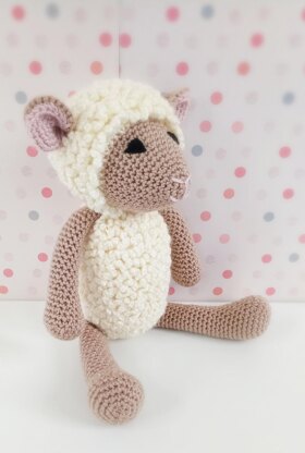 Crochet Wally the Lamb