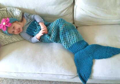 Mermaid snuggle blanket hot sale