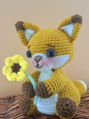 Aurora Foxy - Amigurumi pattern in Portuguese