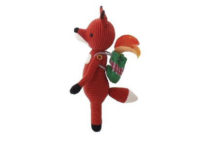 Teddington the Fox amigurumi