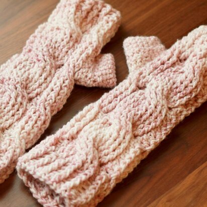 Lynne Marie Fingerless Mitts