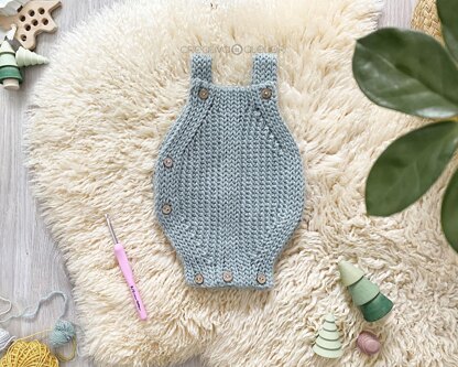 6-12 months - SNAPPY Crochet Romper