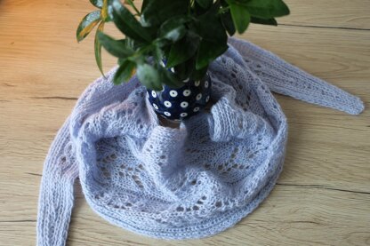 Tiny Leaves Scarf