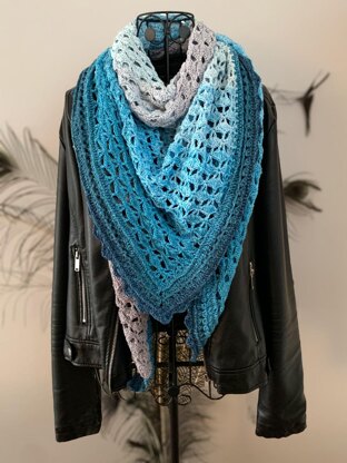 Triangular Scarf "Erigone"