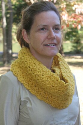 Queen's Lace Infinity Scarf