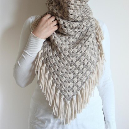 Triangular Cowl