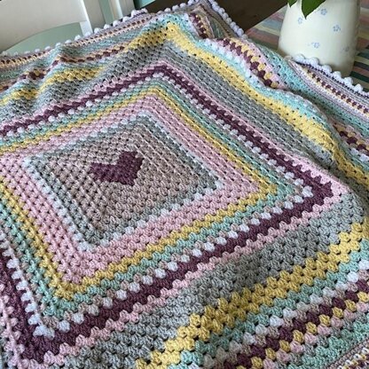 Granny Heart Blanket Crochet pattern by Sweetpeafamily | LoveCrafts