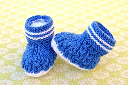 Mock Cables Boot Style Baby Booties