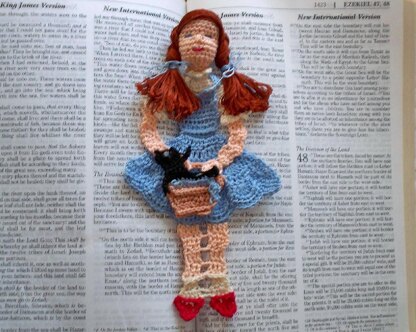 Dorothy and Toto of Kansas Bookmark Pattern