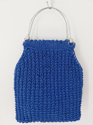 Knitted textured tote
