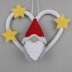 Christmas gnome hanging decoration – easy to make from scraps of yarn