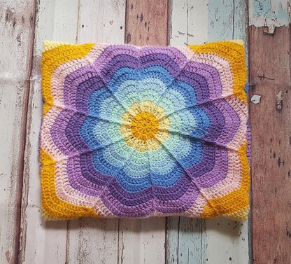 Spoke Flower Blanket