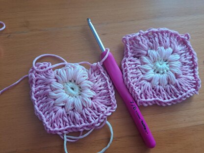 Crochet Daisy Square Tote Bag Pattern