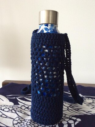 Granny square water bottle holder