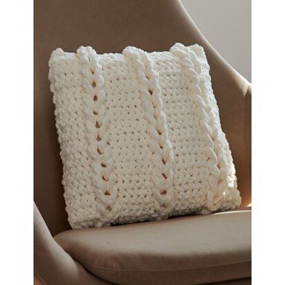 Chain Links Pillow in Bernat Blanket