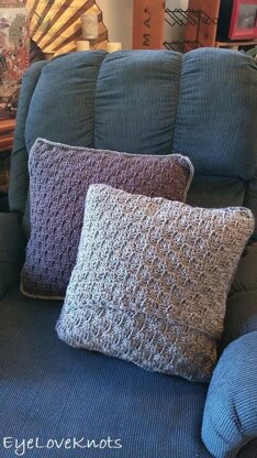 Basic C2C Throw Pillow