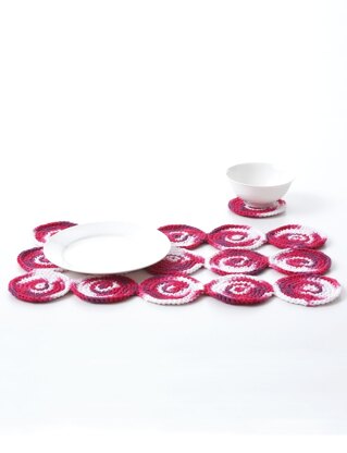 Target Dot Placemat & Coaster in Bernat Handicrafter Cotton Prints