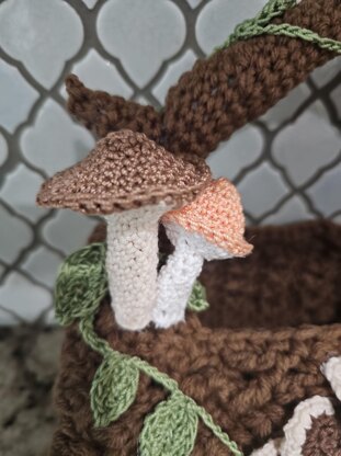 Fairy Hollow Log Basket