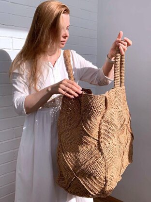Weekender Raffia Bag