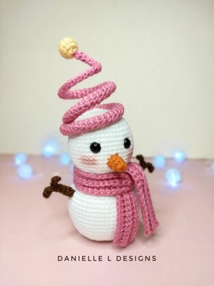 Snowman amigurumi pattern