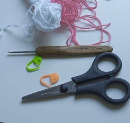 Häkelanleitung Babyschühchen mit Schleife
