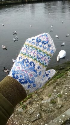 Hope Springs Mittens