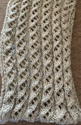 lacy infinity scarf in aran