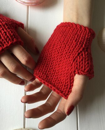 Bronnie Fingerless mitts