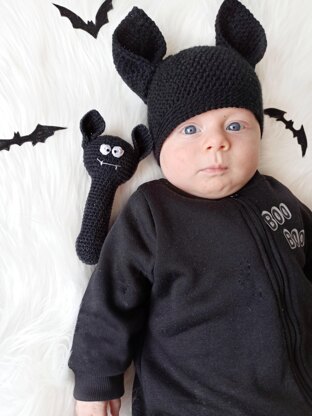 Crochet bat baby rattle pattern