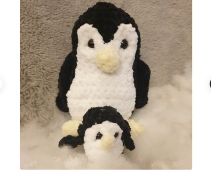 Crochet mummy and baby penguin with egg