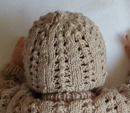 Lainey - Babies lace stitch beanie