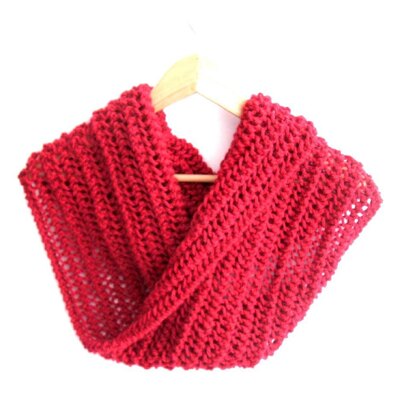 Beginner's Lace Cowl - knitting pattern