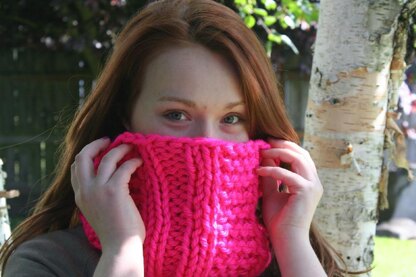 Yellow Jacket Cowl