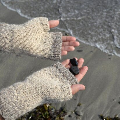 Shifting Tides Mitts