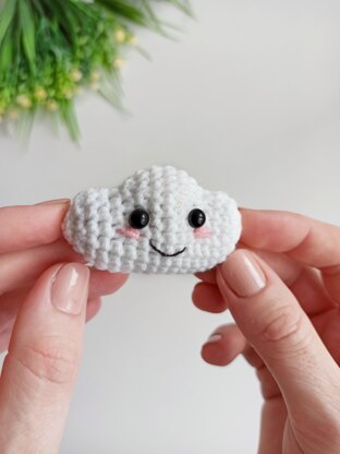 Crochet cloud pattern