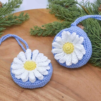 Daisy Pouch Bag Charm