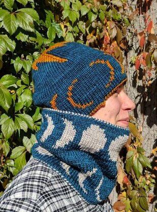 Lunar Phases Hat and Cowl