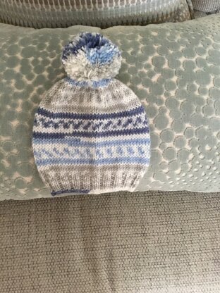 Baby bobble hat