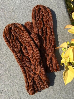 Almy Cabled Mittens