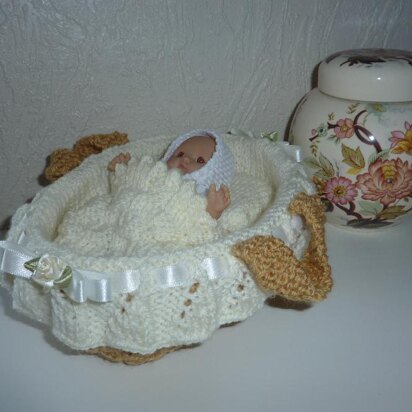 Rowan's Moses Basket - knitting pattern