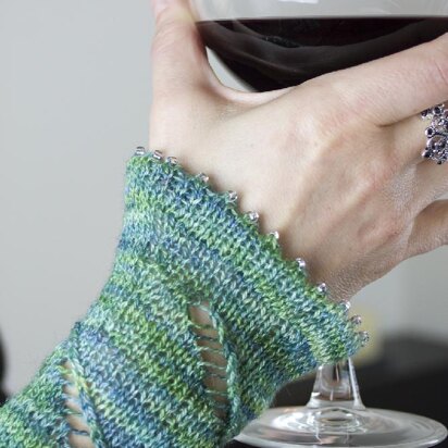 Spiral Path Mitts - knitting pattern