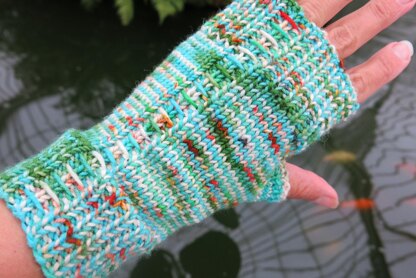 Stitch Up Mitts