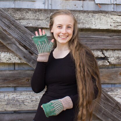 On the Farm Fingerless Mitts