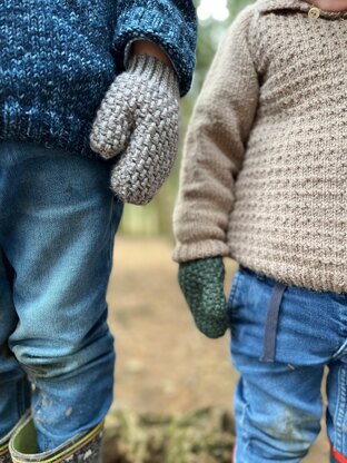 Herringbone Moss Mittens